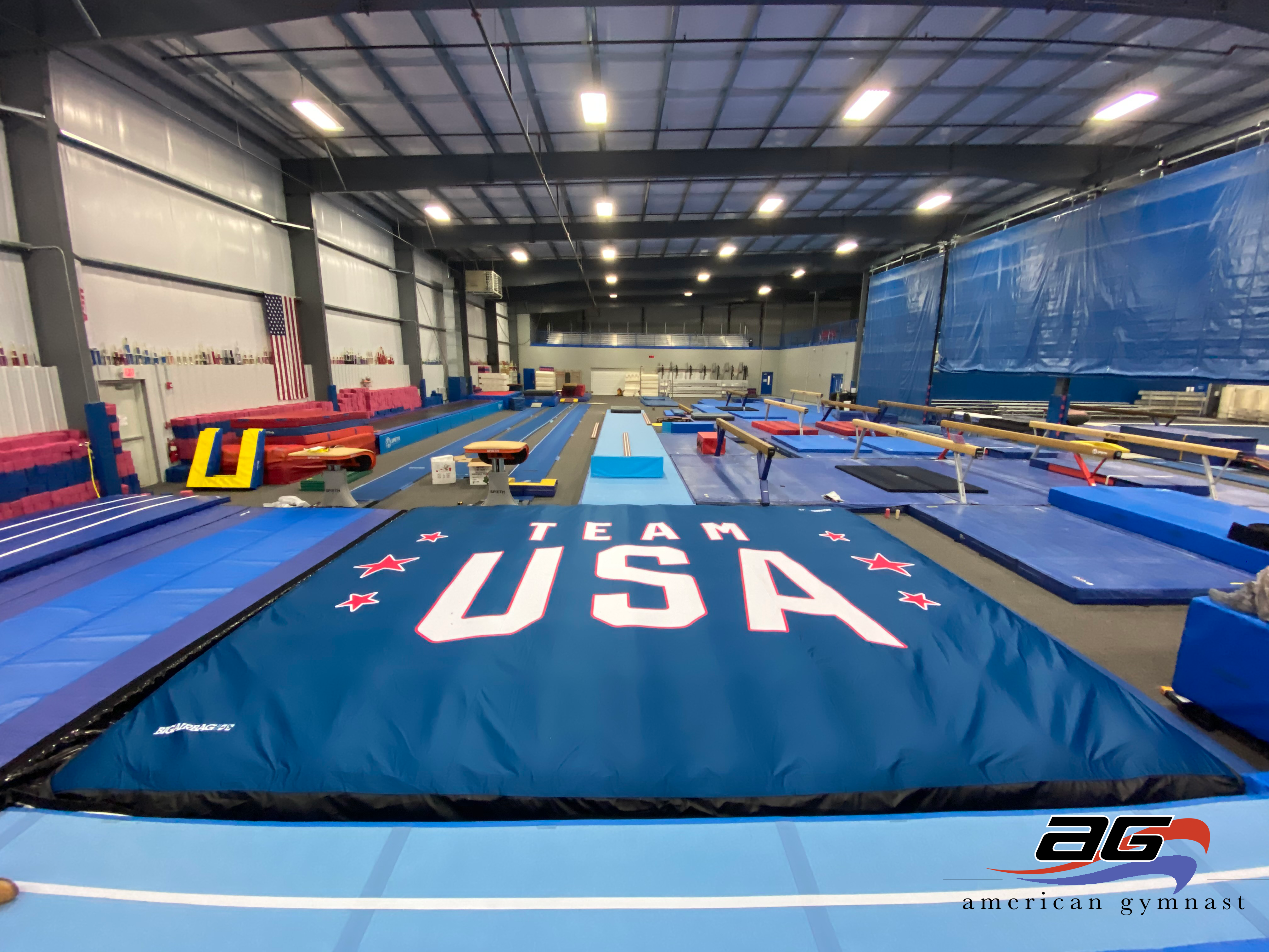 2021 - Out with the old (Loose Foam Pit), and in with the new - BigAirBag!