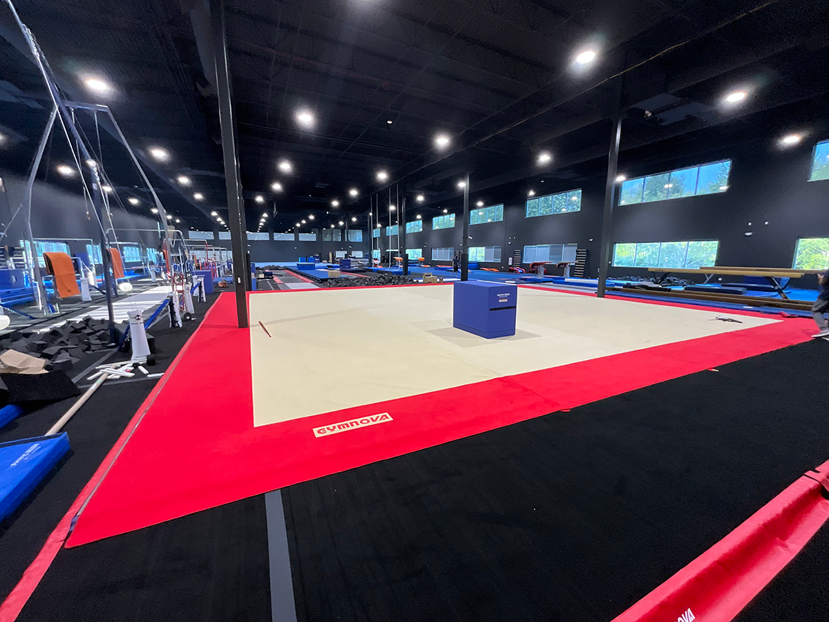 Pacific-Reign_install-progress_floor-exercise_gymnova