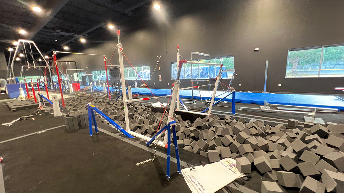 Pacific-Reign_install-progress_uneven-bar-area